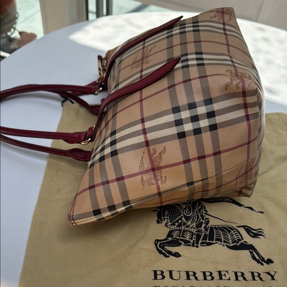 Authentic Burberry Haymarket Check Salisbury Tote Shoulder Bag - Picture 6 of 16